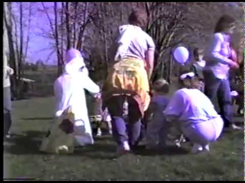 Easter Egg Hunt at Pam & Rock’s 1987